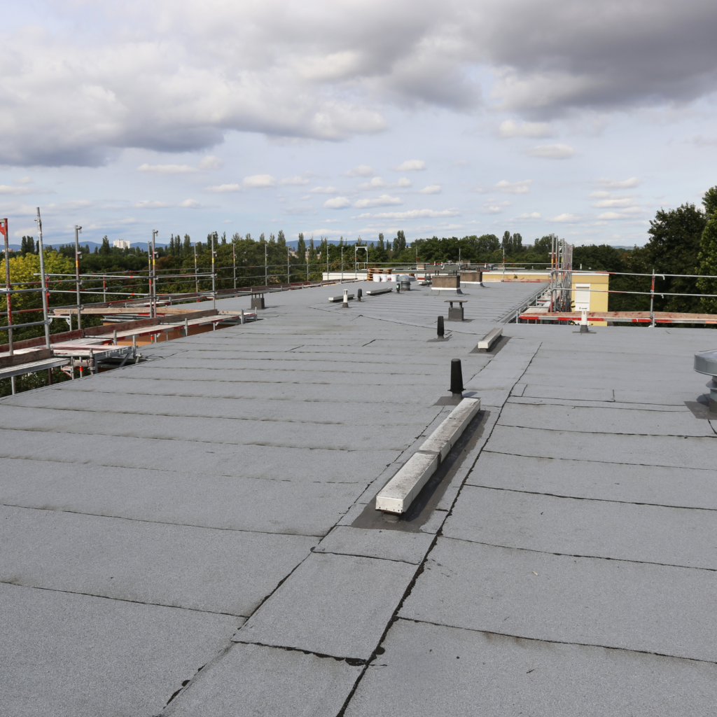 Bitume, EPDM ou PVC : ce qui les sépare vraiment